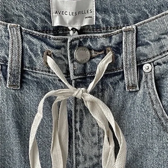 Avec Les Filles NWT Drawstring Cropped Wide Leg Badlands Wash Cargo Jeans, 27 - Picture 3 of 15